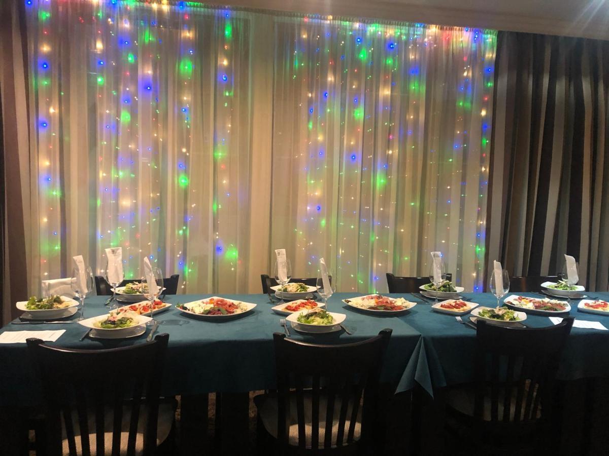 Hotel Luxor 멜닉 외부 사진